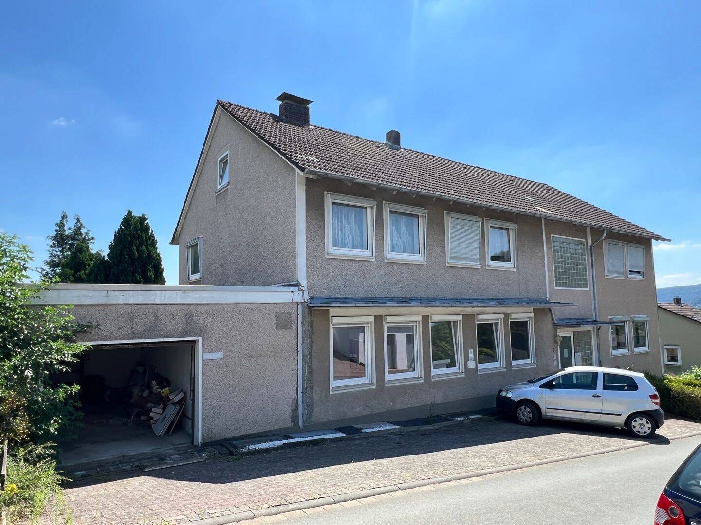 2-Zimmer-Wohnung mit Balkon und Blick aufs Weserbergland zu vermieten, 37688 Beverungen