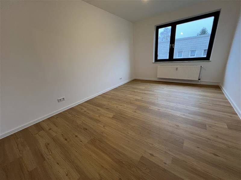 Erstbezug nach Kernsanierung: Charmante 2,5-Zimmer-Dachgeschosswohnung mit Wohlfühlfaktor, 22117 Hamburg (Mitte Billstedt)