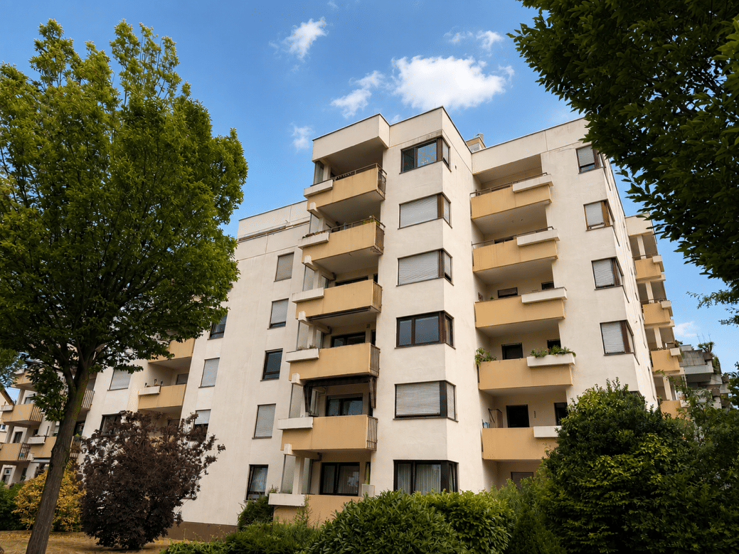 Großzügige 4-Zimmer-Eigentumswohnung mit zwei Balkonen, Aufzug und Tiefgaragenstellplatz!, 66763 Dillingen/Saar