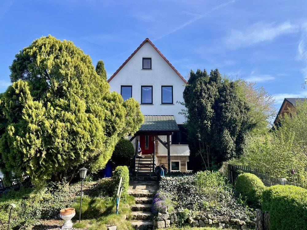 Charmantes Einfamilienhaus in bester Wohnlage von Gera, 7548 Gera