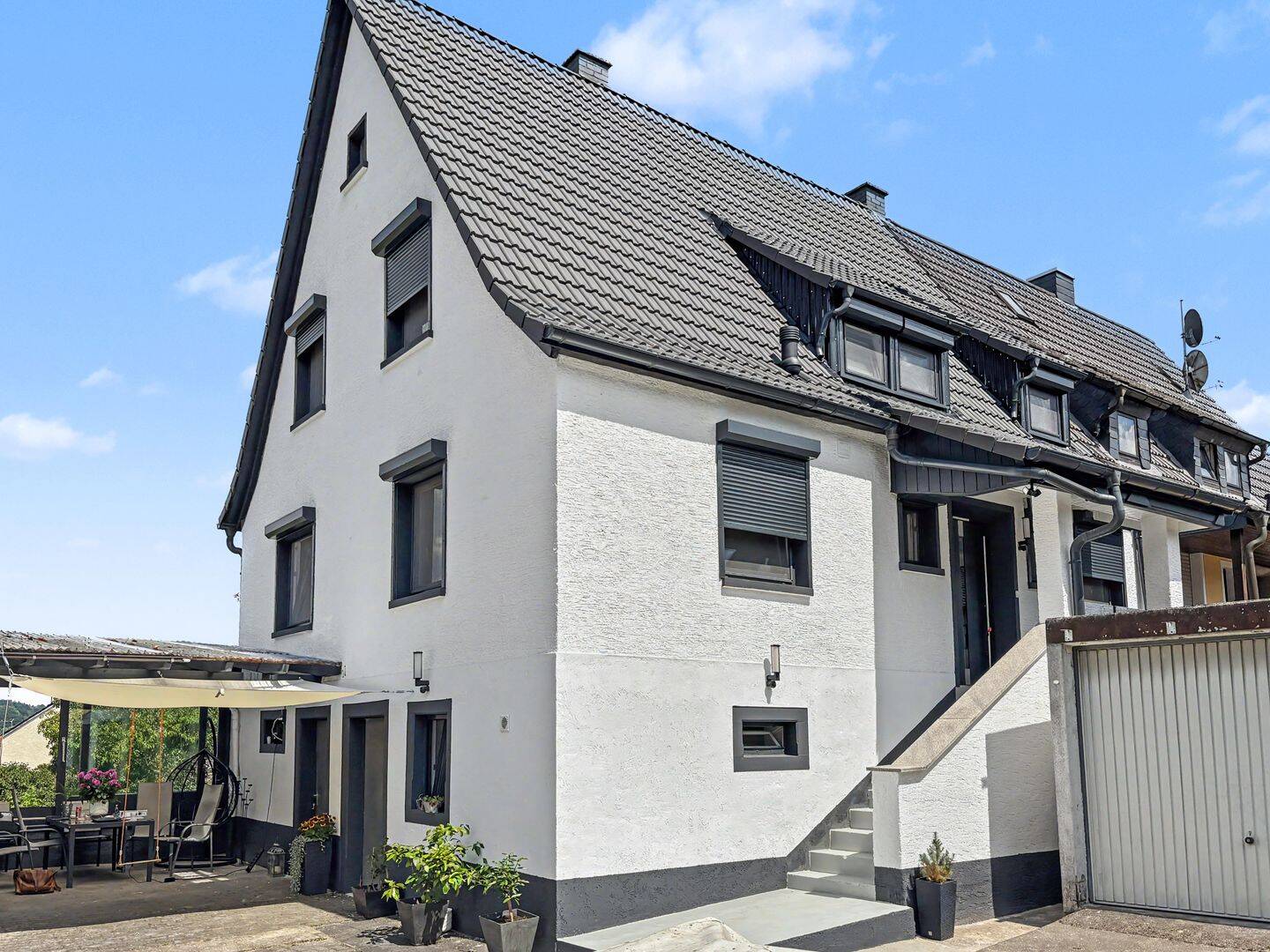 Modernisiertes Familiendomizil mit zeitlosem Charme – Rundum erneuerte Doppelhaushälfte in Schimborn, 63776 Mömbris