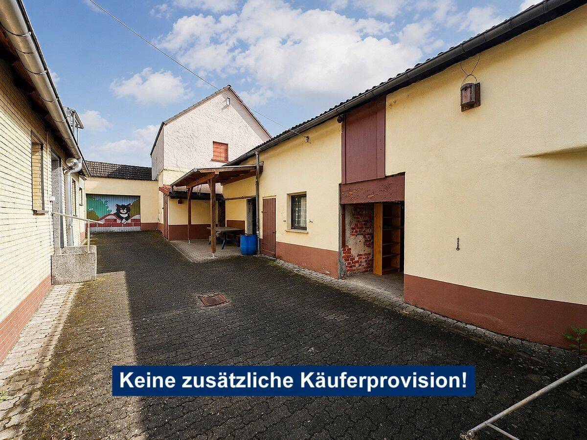 Sanierungsbedürftiges Wohnhaus mit Nebengebäuden und viel Potenzial in Dettingen, 63791 Karlstein a. Main