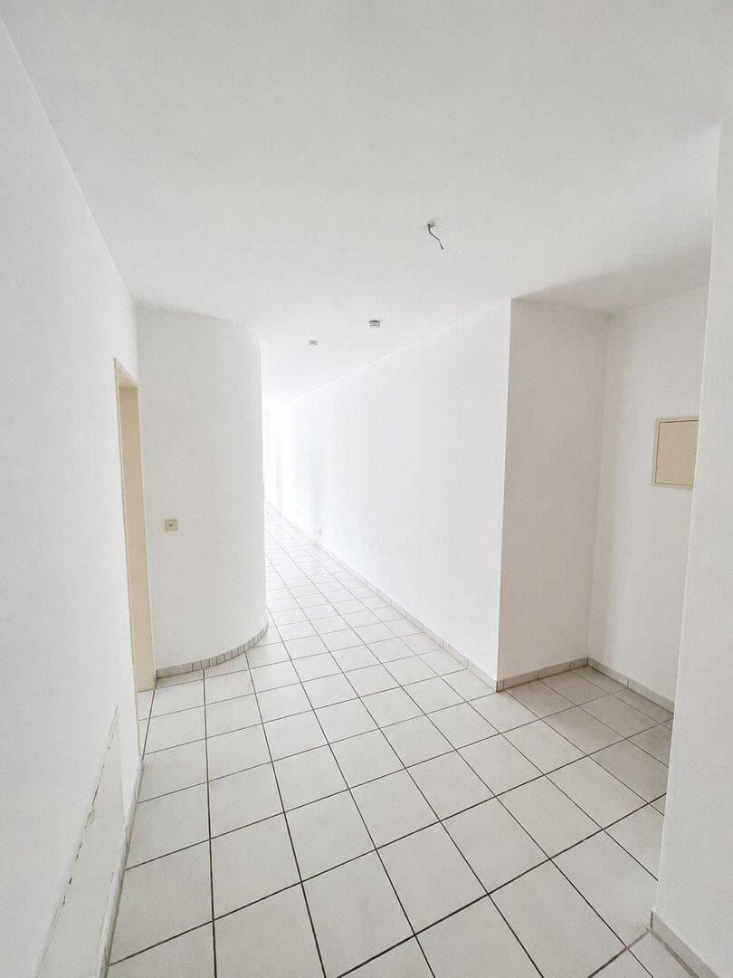Renovierte 3-Zimmer Wohnung mit offenem Wohnkonzept, Weitblick und Garage, 75175 Pforzheim