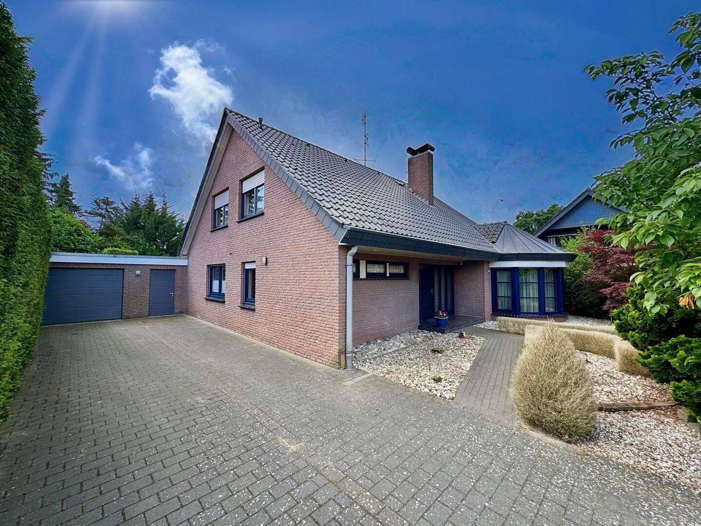 Großzügiges Einfamilienhaus mit großem Grundstück in Emlichheim, 49824 Emlichheim