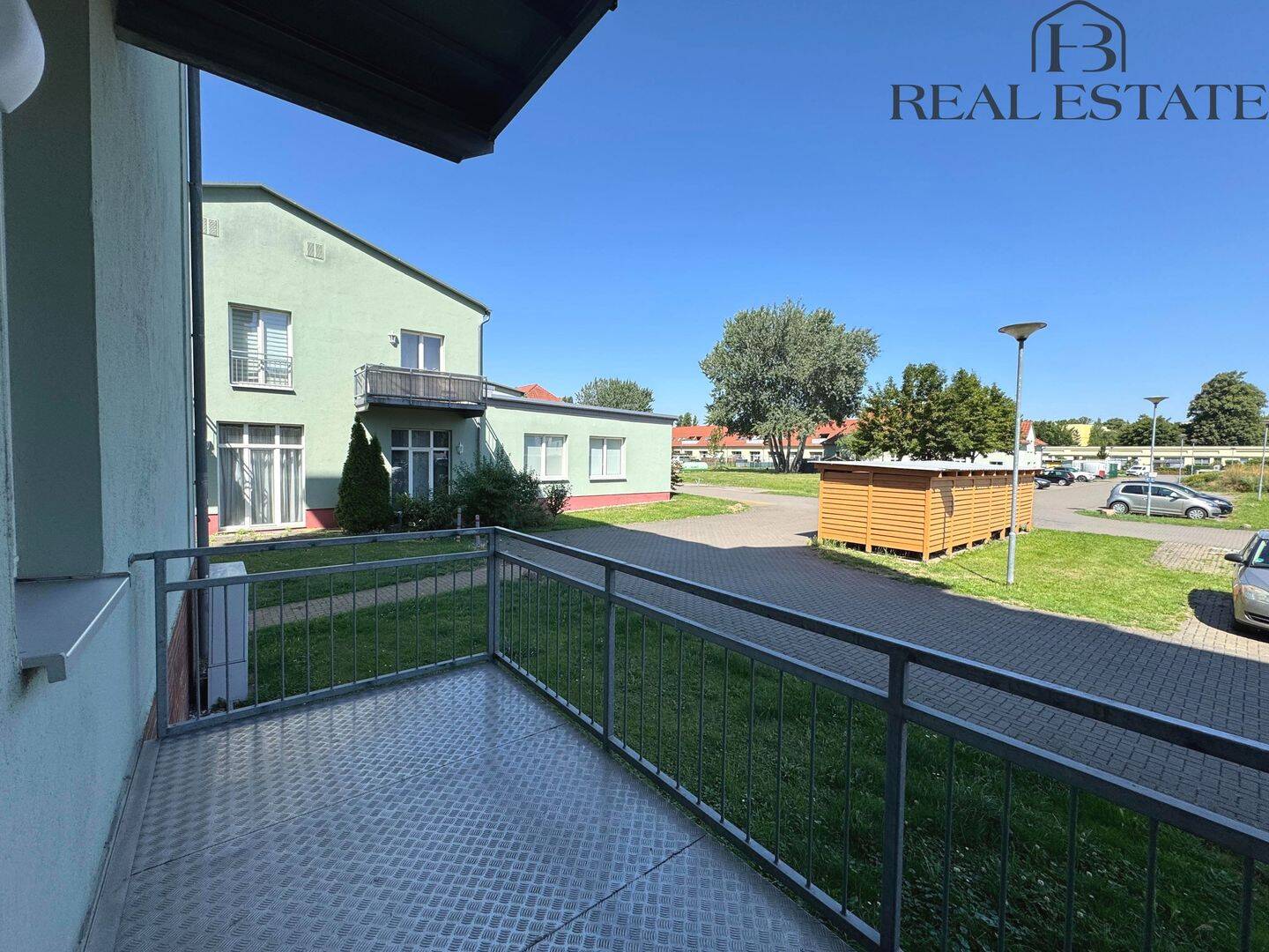 Familienfreundliche 4-Zimmer-Wohnung im Erdgeschoss mit Balkon, 39110 Magdeburg (Diesdorf Stadtfeld West)