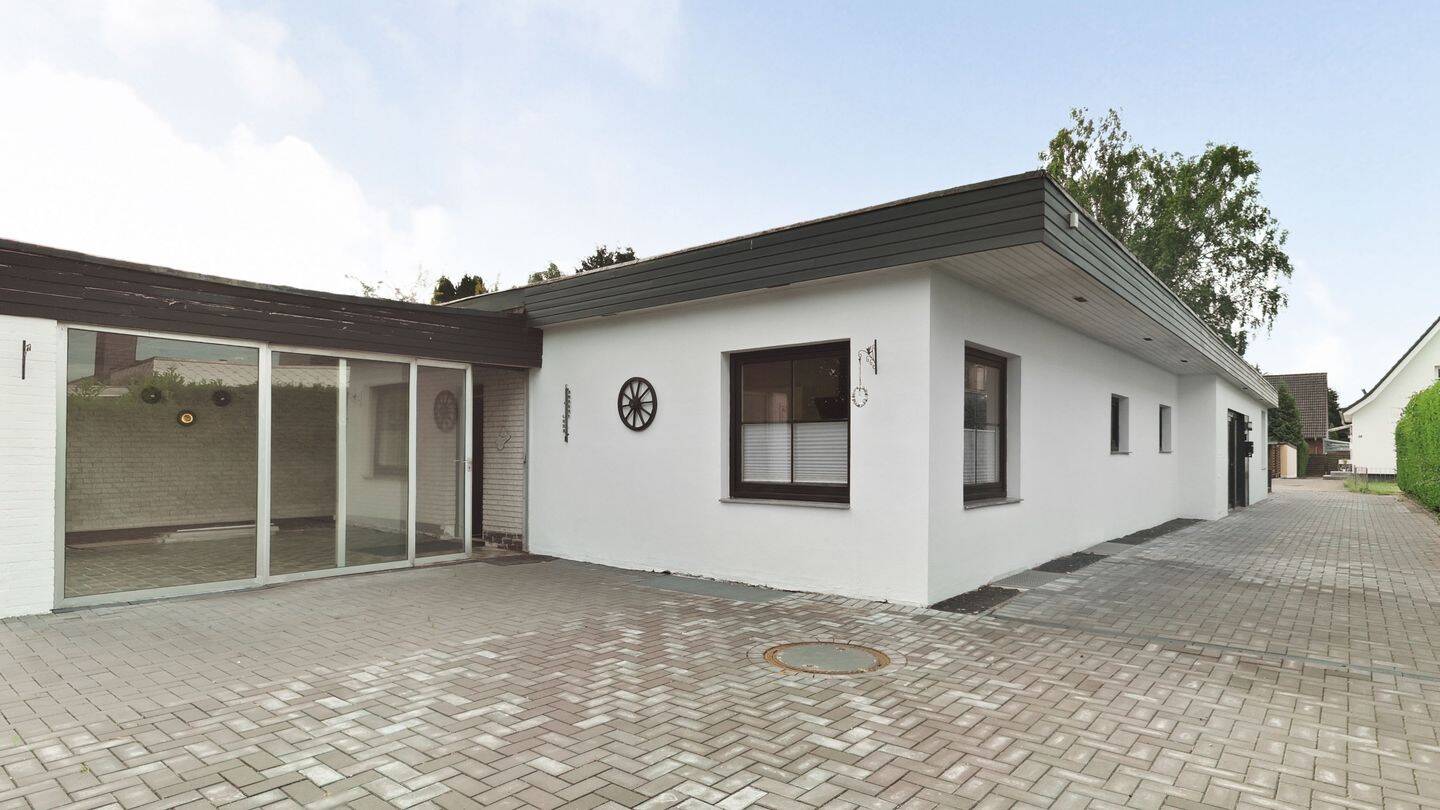 Moderner Bungalow! Ohne Käufercourtage!, 24536 Neumünster (Brachenfeld Einfeld Tungendorf)