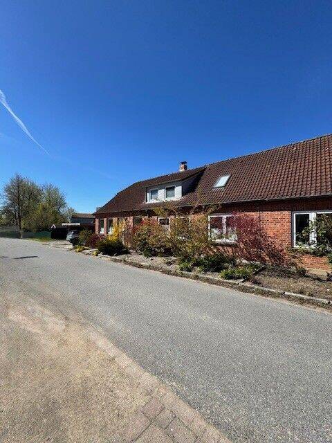 Doppelhaushälfte mit Einliegerwohnung zum Kauf, 23758 Oldenburg in Holstein