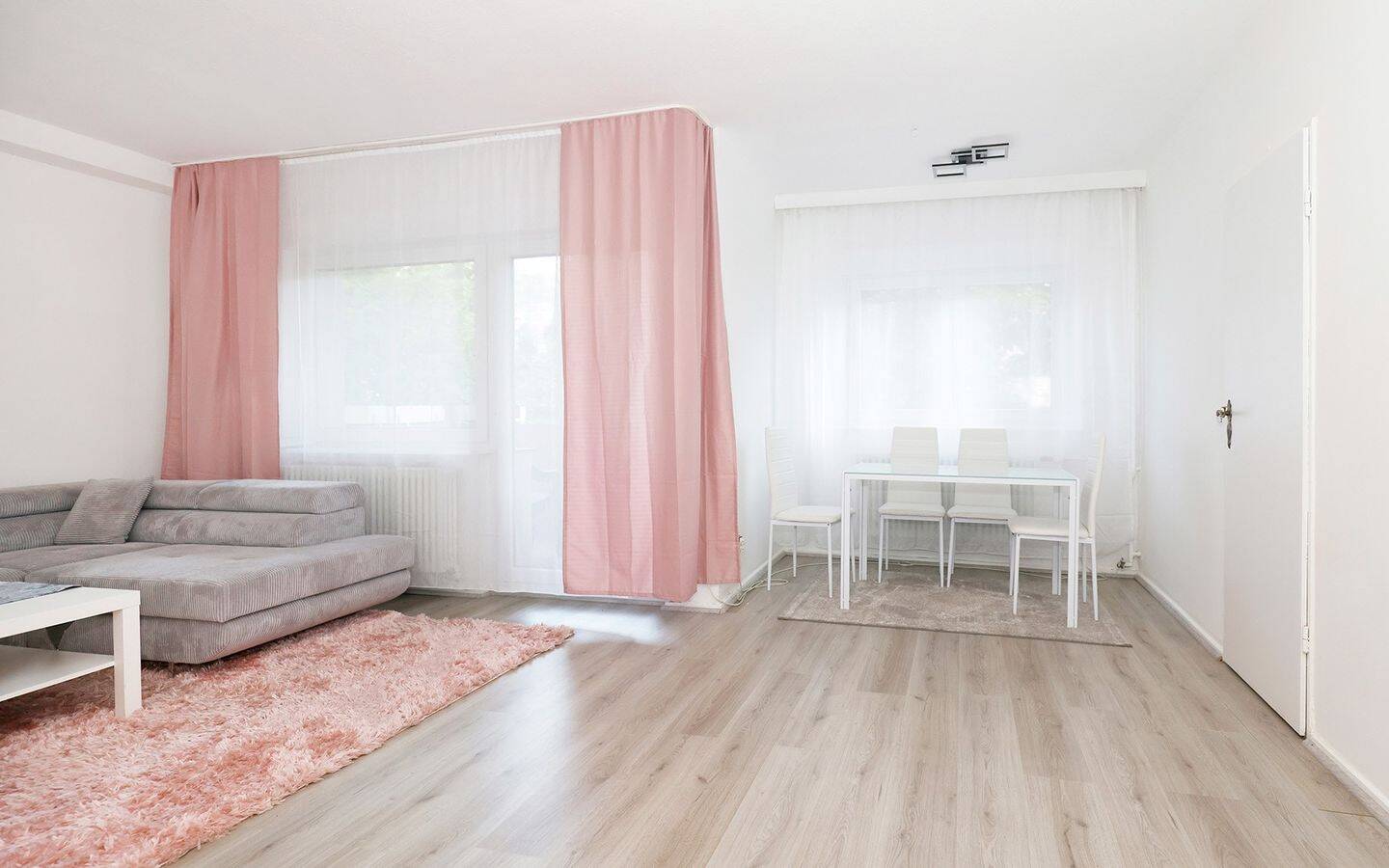 Helle ca. 68m² 2-Zimmer-Wohnung! Sofort bezugsfrei! Perfekter Schnitt! Westbalkon! Stellplatz!, 12109 Berlin (Tempelhof-Schöneberg)
