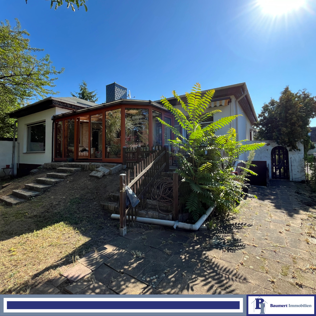 Ihr neues Zuhause im Grünen: Einfamilienhaus im Bungalowstil mit großem Garten in Kaulsdorf-Süd, 12621 Berlin (Marzahn-Hellersdorf Hellersdorf Kaulsdorf)