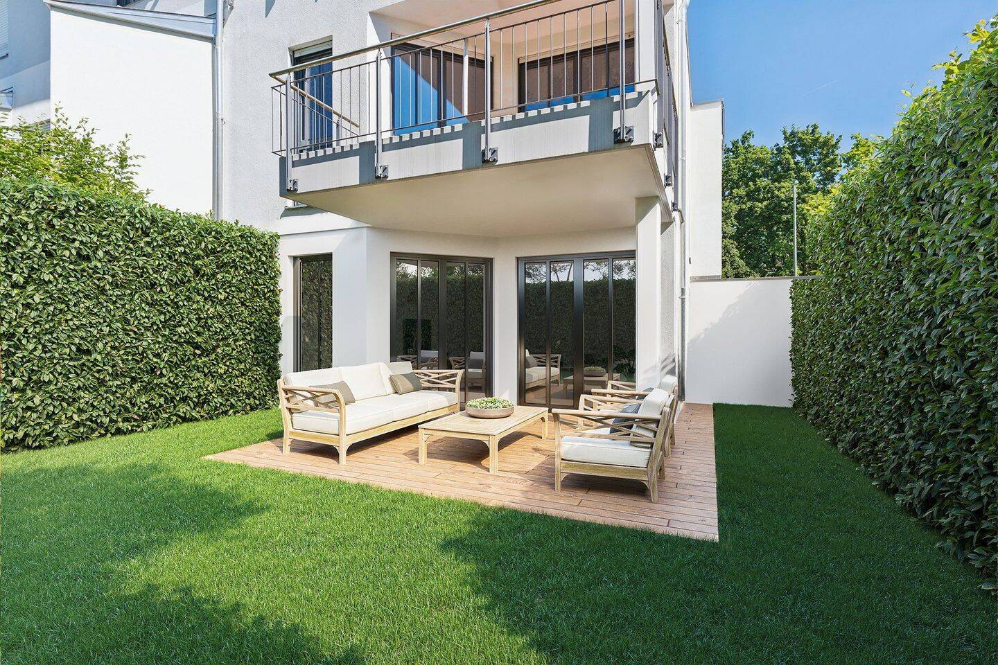 Stilvolle Erdgeschosswohnung mit Privatgarten in begehrter Lage von München-Solln