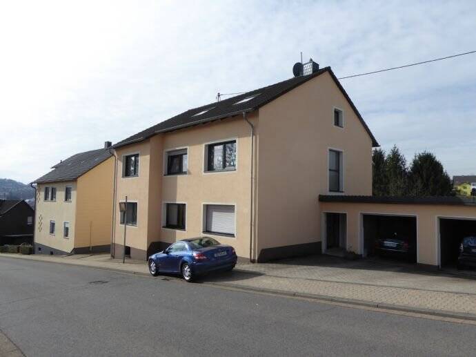 Schöne zweckmäßig geschnittene helle Vierzimmerwohnung mit Balkon und Garage in Püttlingen zu vermieten, 66346 Püttlingen
