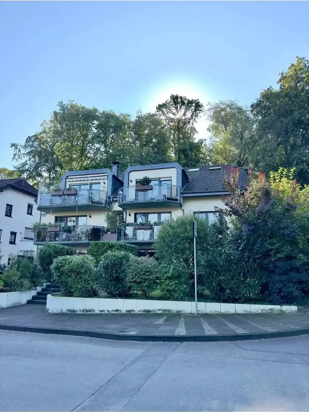 4-Zimmer-Dachgeschosswohnung in Alfter am Waldrand, 53347 Alfter