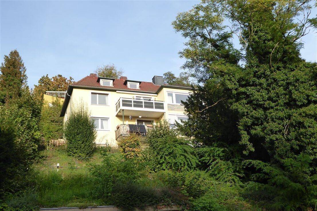 Wohnen mit Weitblick: Großzügige 6-Zimmer-Wohnung mit Garten am Frauenberg, 36039 Fulda