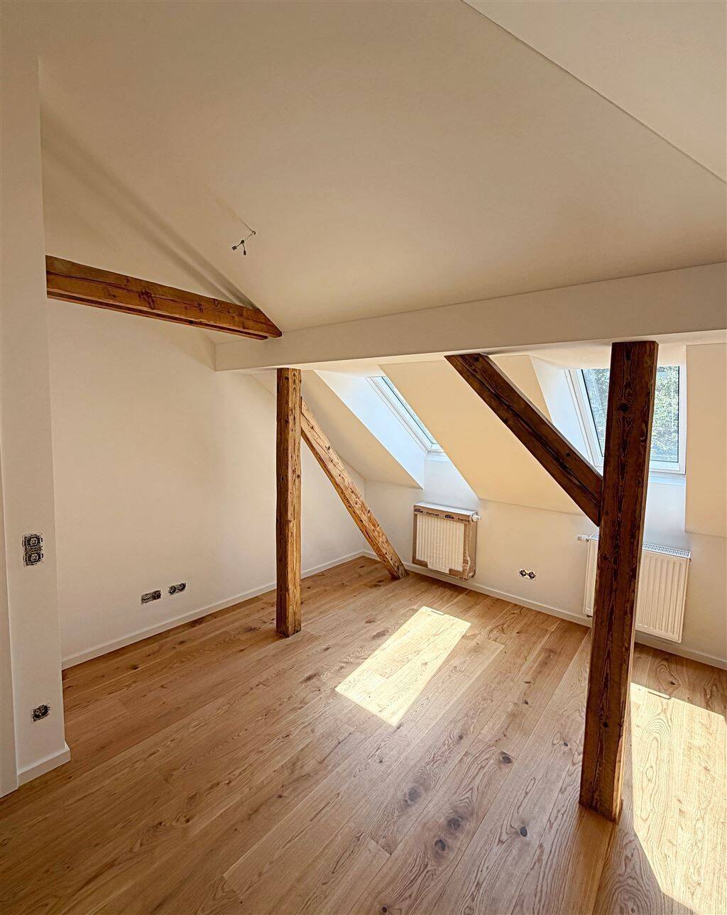 Erstbezug! Exklusive 3-Zi.-Altbauwohnung mit Balkon und EBK in Nürnberg, 90459 Nürnberg