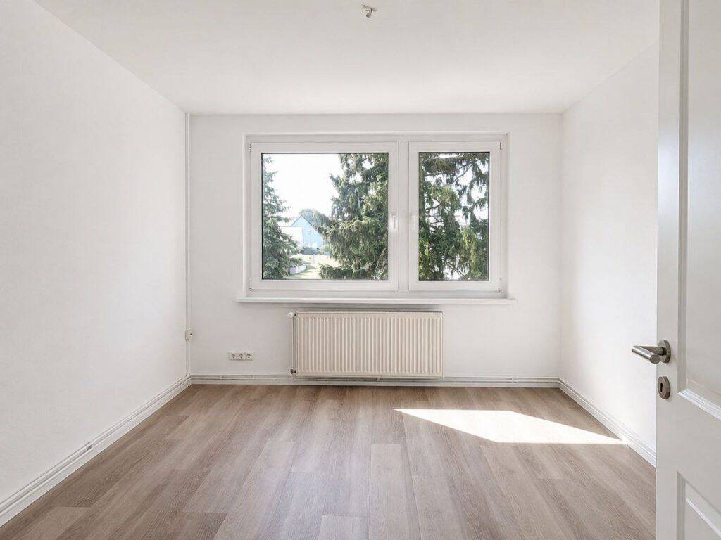 2-Zimmer mit bodenebener Dusche und riesigem Balkon, 16306 Passow
