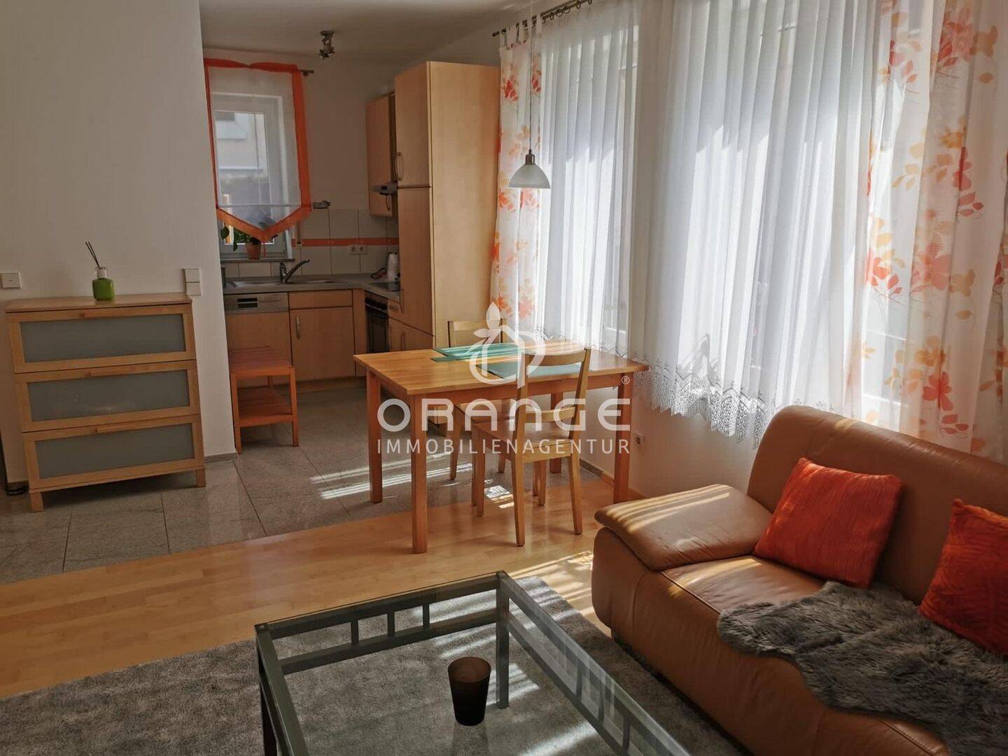 * Rundum-sorglos wohnen – Vollmöblierte 2-Zimmer-Wohnung, ideal für Singles & Wochenendheimfahrer *, 89077 Ulm (Söflingen Weststadt)