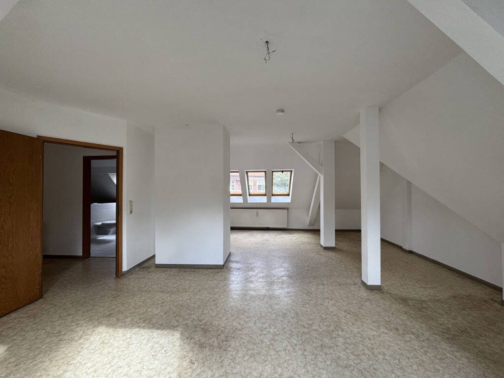 2-Zimmer-Dachgeschoss-Wohnung in Bahnhofsnähe, 15232 Frankfurt (Oder) (Frankfurt)