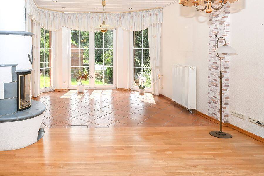 Georgsmarienhütte – Holsten-Mündrup: Charmantes Zweifamilienhaus mit großem Garten!, 49124 Georgsmarienhütte
