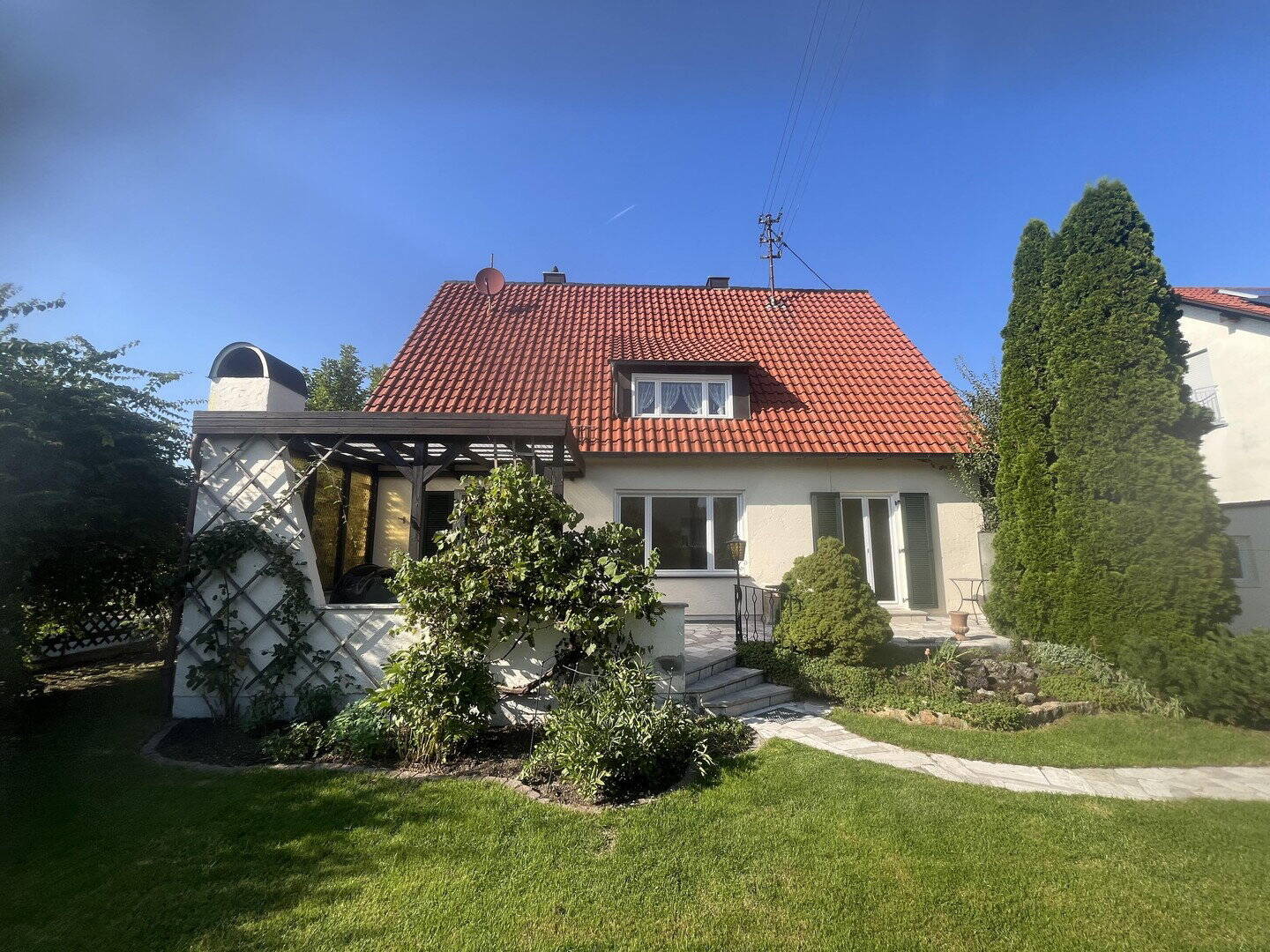 Zweifamilienhaus auf 819 qm Traumgrundstück, 82216 Maisach