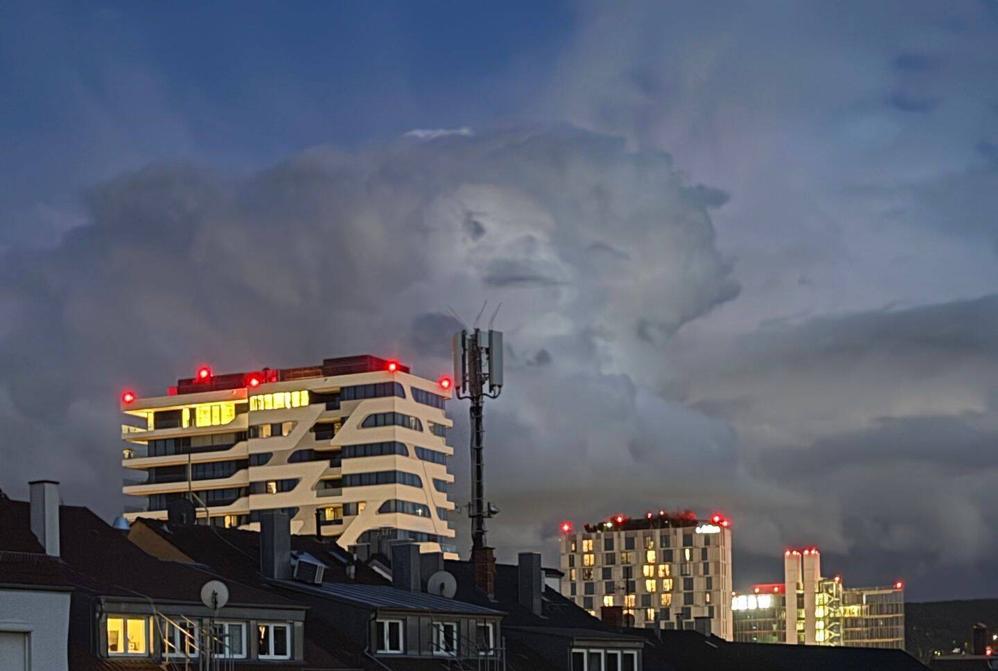 City Wohnung Milaneo möbliert und eingerichtet mit Klima WLAN Tiefgarage, 70191 Stuttgart (Bad Cannstatt Nord)