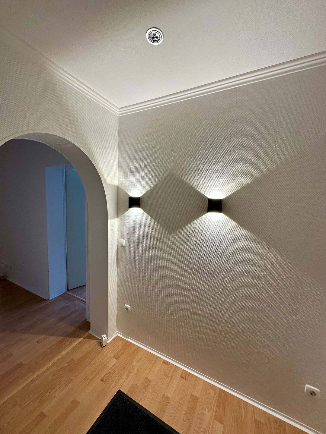 Modernisierte 2-Zimmer-Wohnung mit Loggia, Aufzug und Einbauküche in Köln-Porz, 51149 Köln (Porz Eil Ensen Gremberghoven Westhoven)