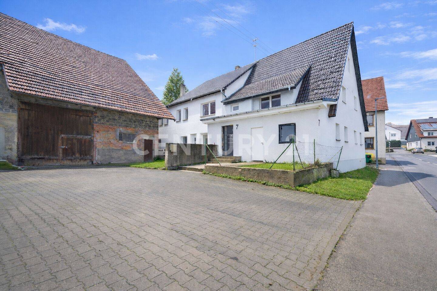 4-Familienhaus mit Baugrundstück in attraktiver Lage, 89150 Laichingen