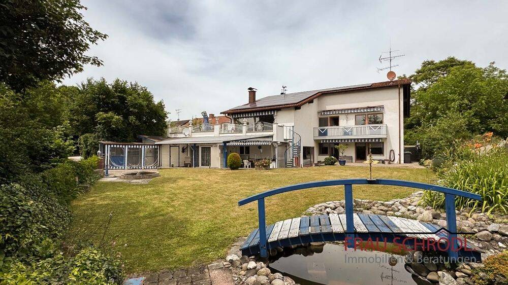 Großzügiges Zweifamilienhaus mit Wintergarten, PV-Anlage und vielseitigen Nutzungsmöglichkeiten in Eigeltingen, 78253 Eigeltingen