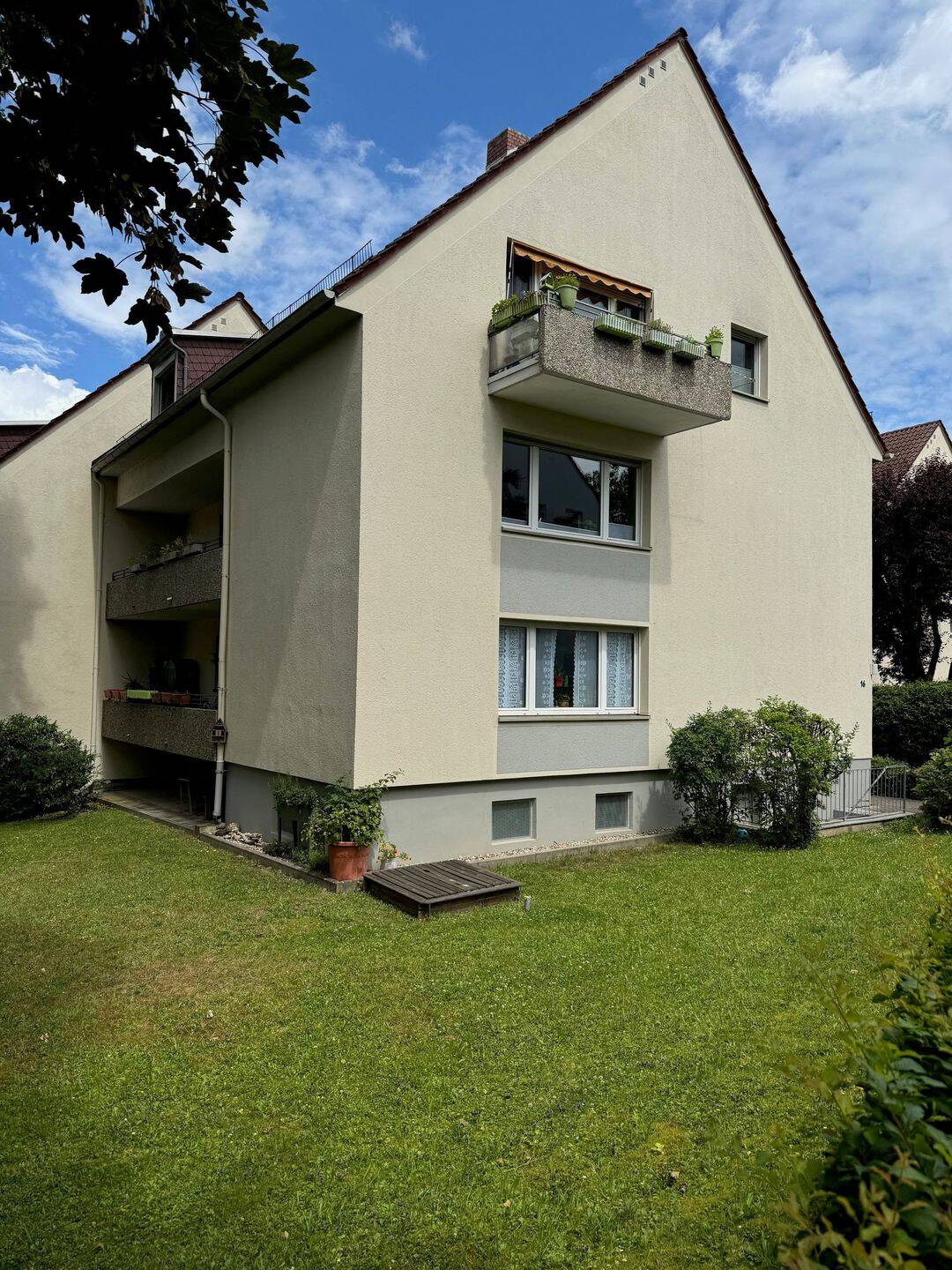 ** WOHNEN IN BESTER AUKAMMLAGE; TOPP GESCHNITTENE 4 ZIMMER WOHNUNG & TG STELLPLATZ **, 65191 Wiesbaden (Bierstadt Sonnenberg Wiesbaden)