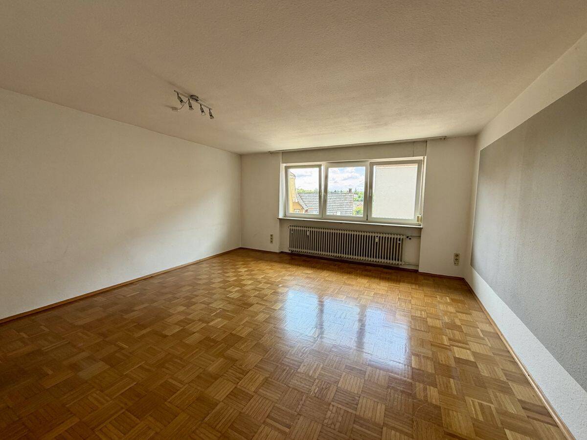 Ab sofort verfügbar! Zentral wohnen in Bretten, 75015 Bretten