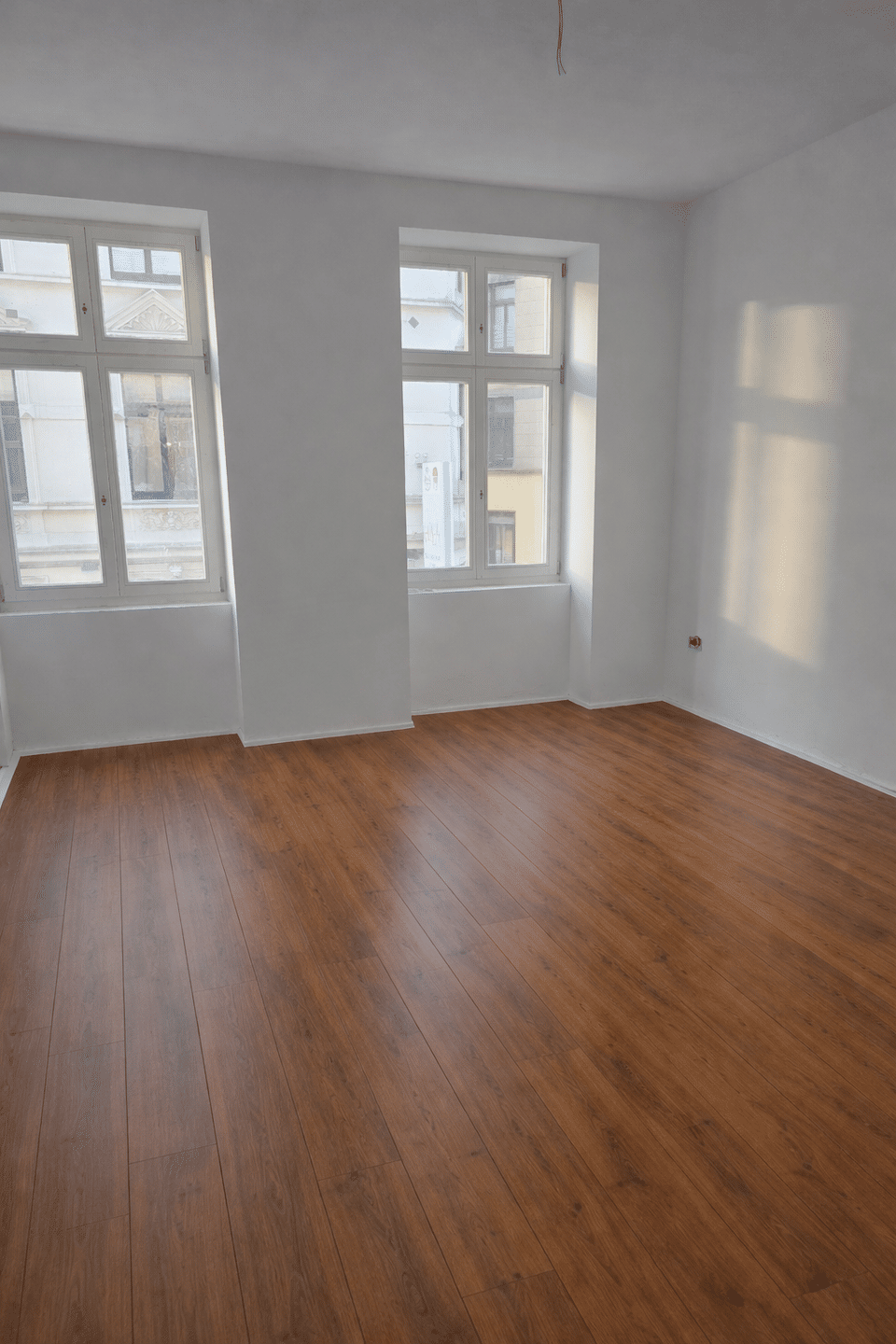 Schöne 4-Zimmer Wohnung Frisch Renoviert, 42105 Wuppertal (Elberfeld)