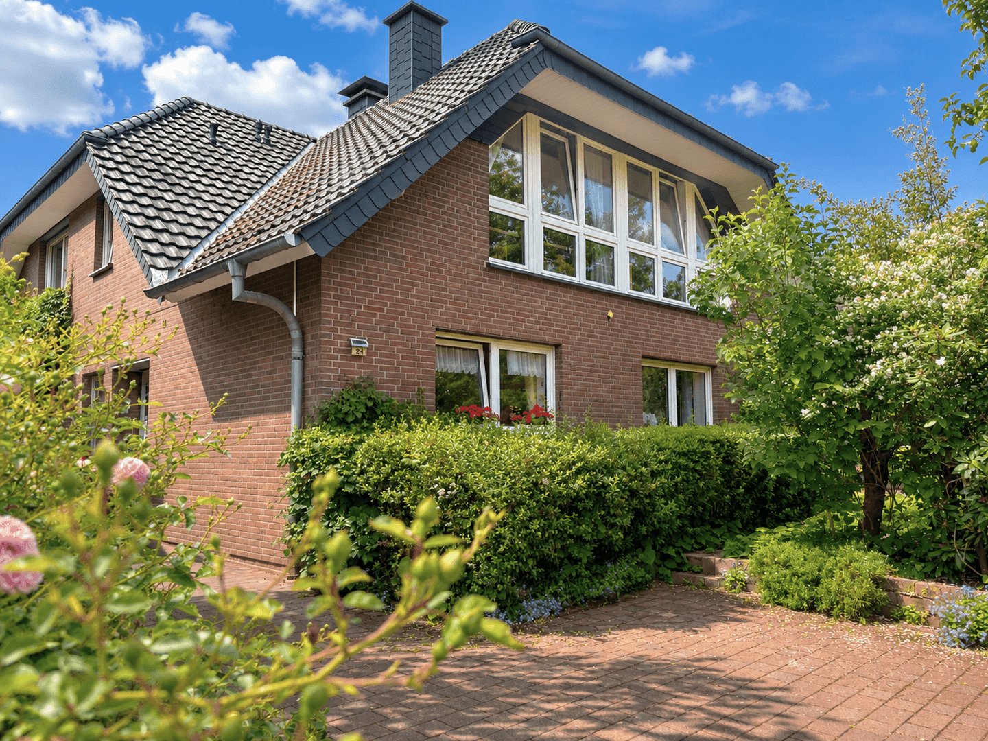 ZU VERKAUFEN: Großzügiges Einfamilienhaus im Soester Westen mit großem Garten und Einliegerwohnung, 59494 Soest