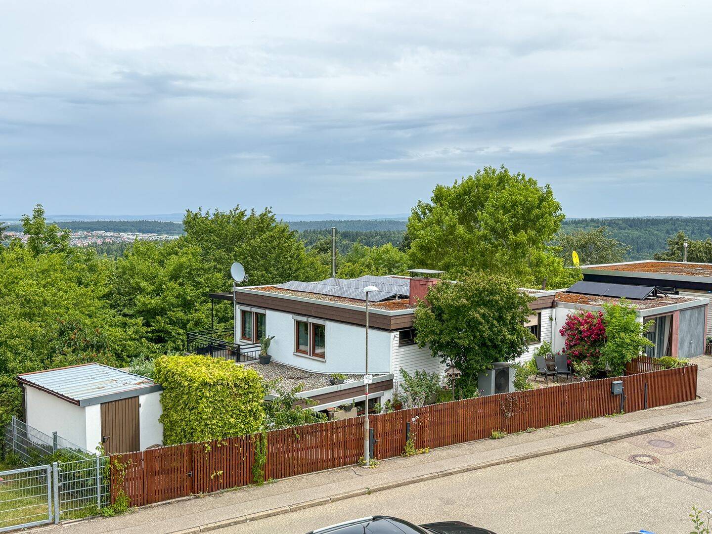 Freistehendes Wohnhaus mit Wärmepumpe, PV-Anlage und Blick ins Grüne, 75331 Engelsbrand