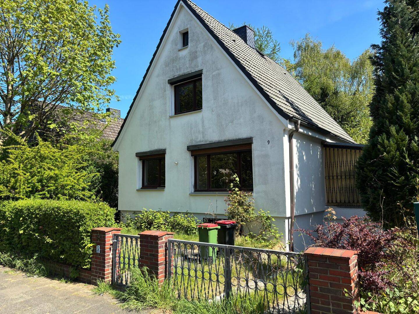 Handwerkerhaus mit Keller, 4 Zimmern auf einem Teilgrundstück in Hamburg, 22117 Hamburg (Mitte Billstedt)