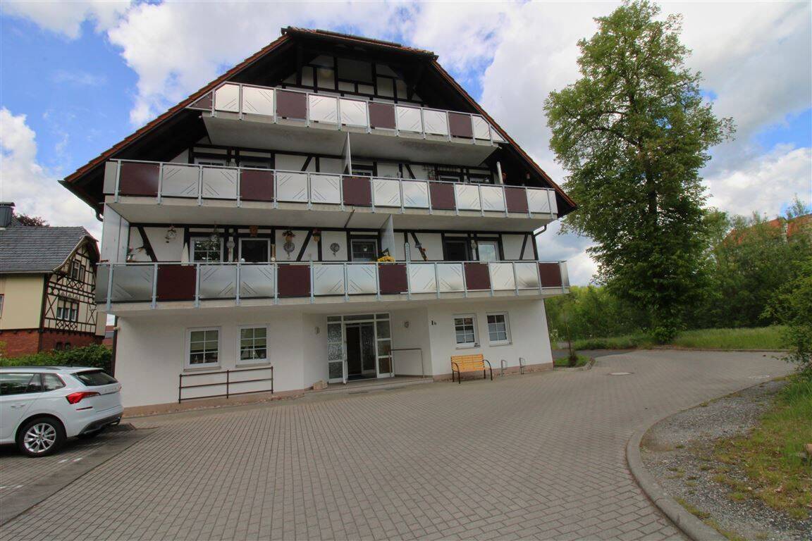 Wohnen mit Blick zur Bertholdsburg – gepflegte Eigentumswohnung in Schleusingen, 98553 Schleusingen