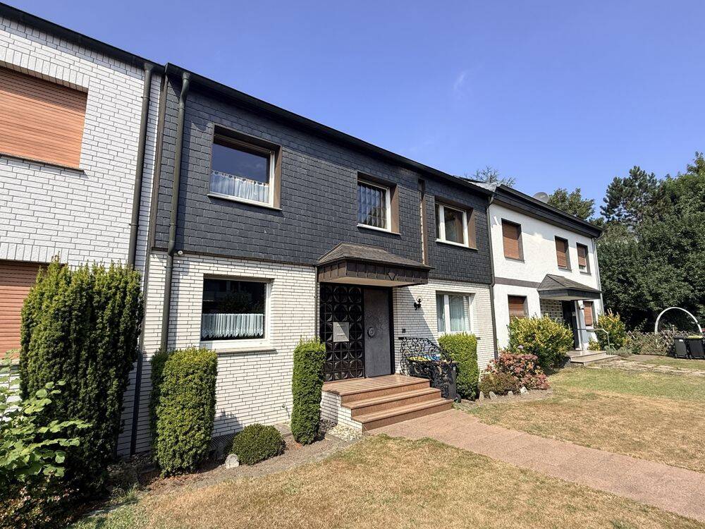 Familienfreundliches Reihenmittelhaus mit Garten, Balkon und Ausbaupotenzial in Herten Disteln!, 45699 Herten