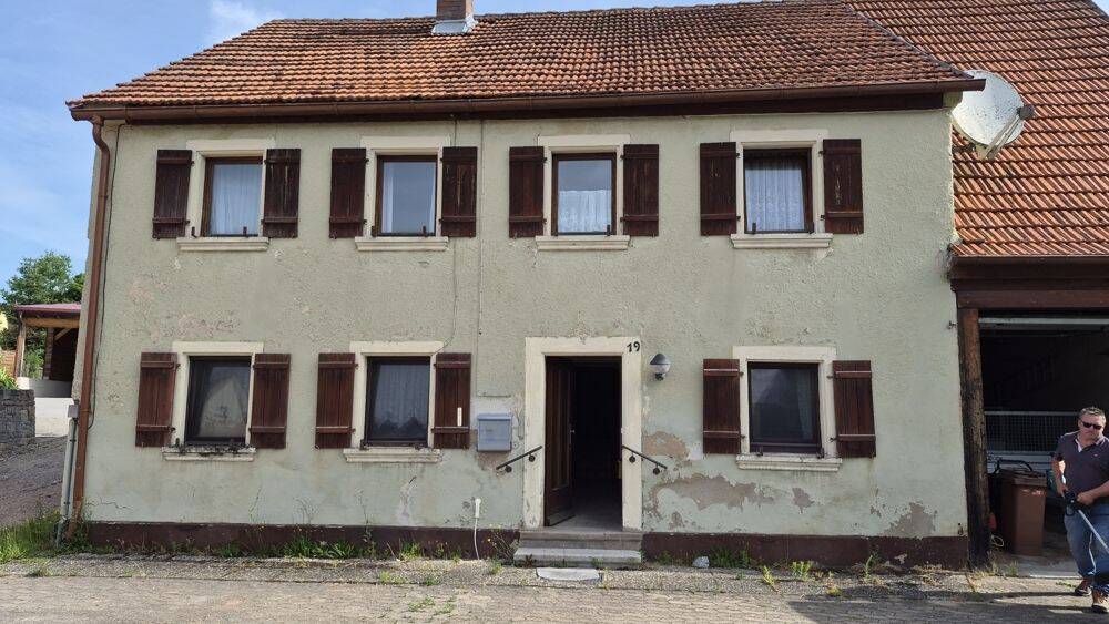 ***ABRISSHAUS AUF GROSSEN GRUNDSTÜCK***, 91731 Langfurth