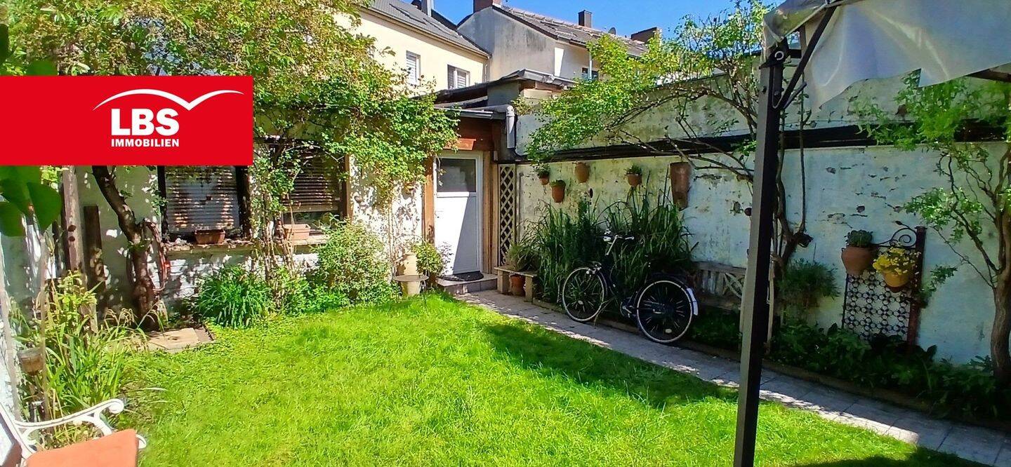 Reihenmittelhaus in Krefeld-Stadtmitte mit Garten und Garage, 47798 Krefeld (Cracau Dießem/Lehmheide Inrath/Kliedbruch Kempener Feld/Baakeshof Stadtmitte)