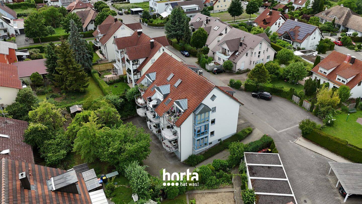 Teilsanierte 3,5-Zimmer-Wohnung mit Balkon und Einzelgarage in Singen-Nordstadt!, 78224 Singen (Hohentwiel)
