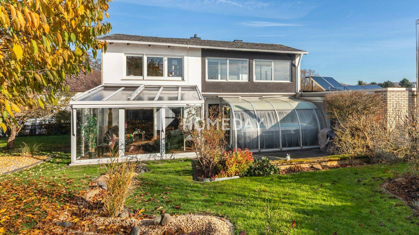 Zeitlose Eleganz trifft Wohlfühlambiente – Exklusive Villa mit Spa, Gartenparadies & Fernsicht, 65520 Bad Camberg