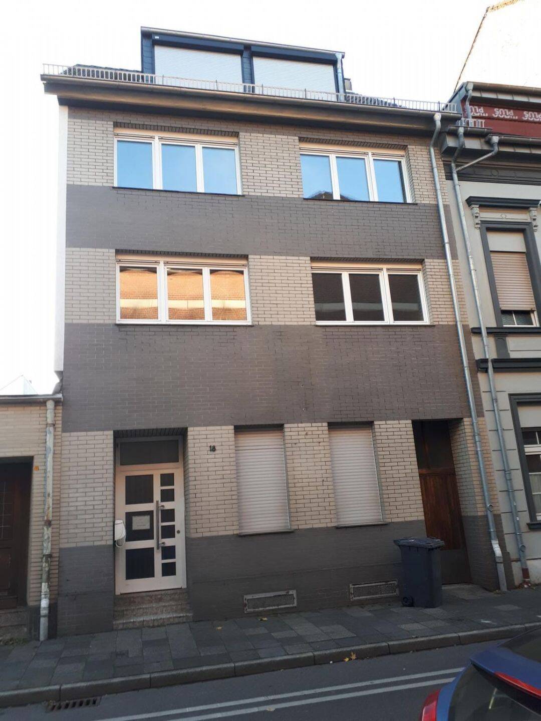 seniorengerechter, neubauartiger Zustand: 3,5 Zi. EG-Wohnung mit ca. 40 qm Garten, 47799 Krefeld (Bockum Cracau Stadtmitte)