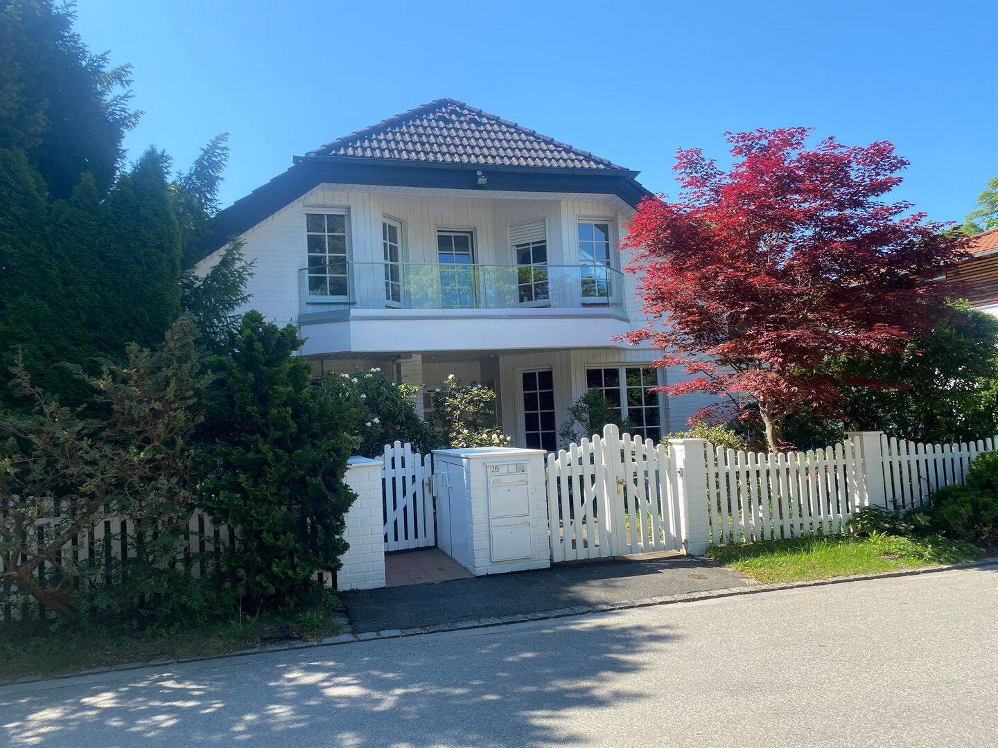 Villa in Best Lage: Modern und elegant – ein Juwel, 85579 Neubiberg