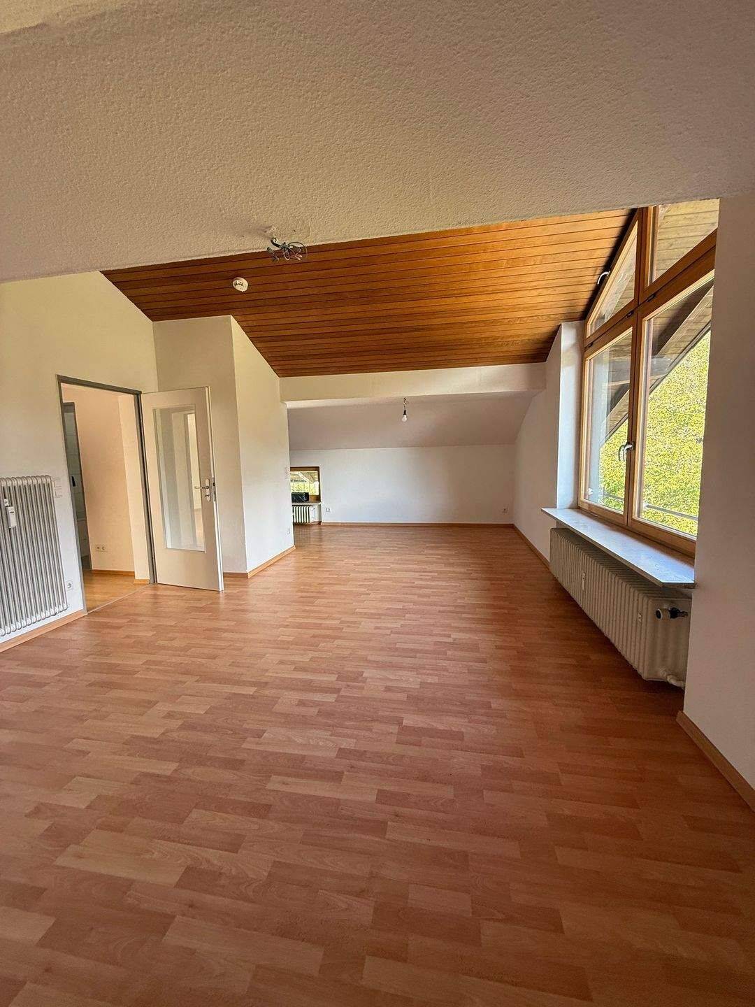 Dachgeschoss-Wohnung mit einzigartigem Bergblick und moderner Einbauküche, 83131 Nußdorf a. Inn