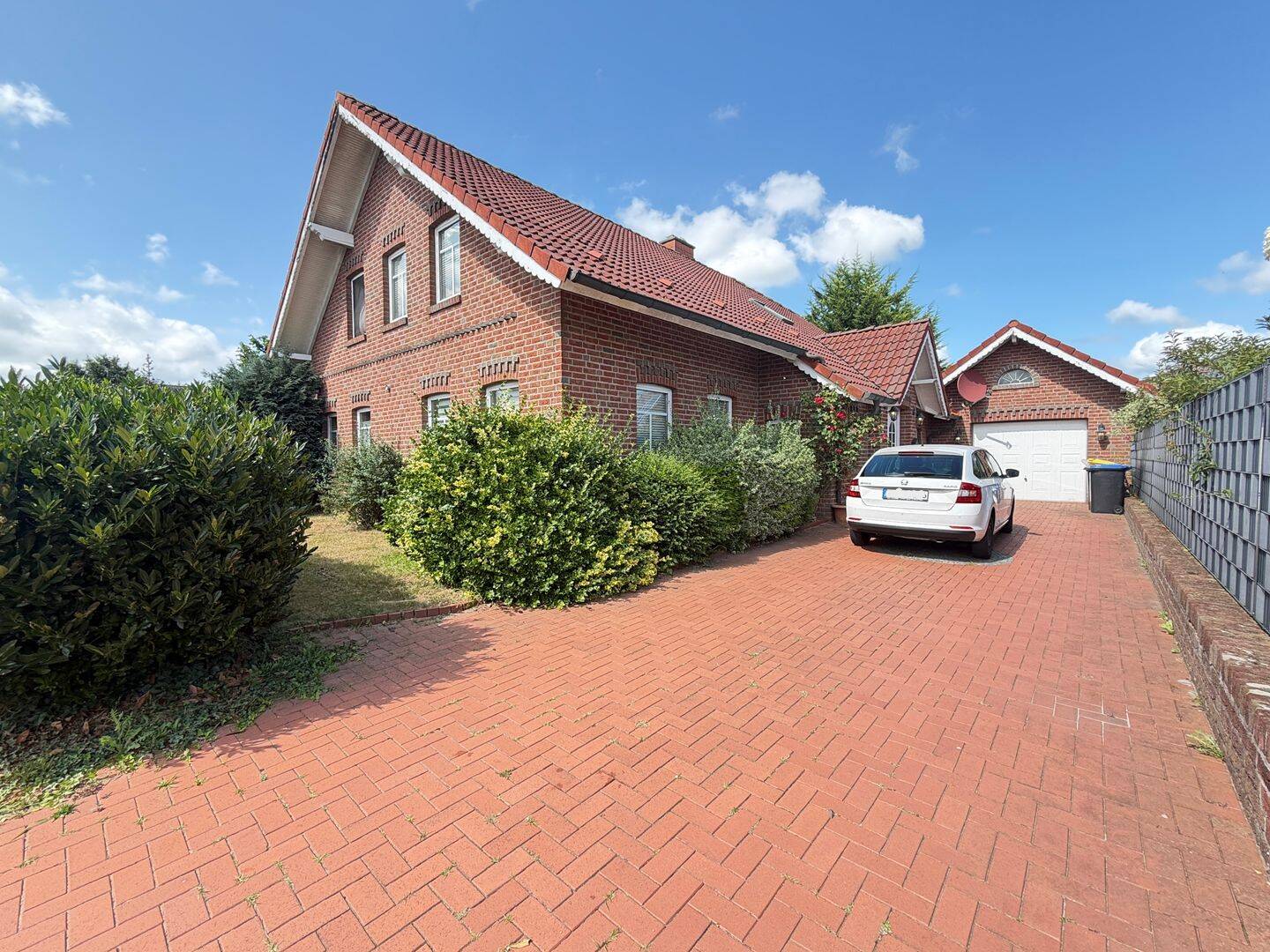 Fehnhaus-Stil – Perfekt für die junge Familie – direkte Ortskernlage, 26899 Rhede (Ems)
