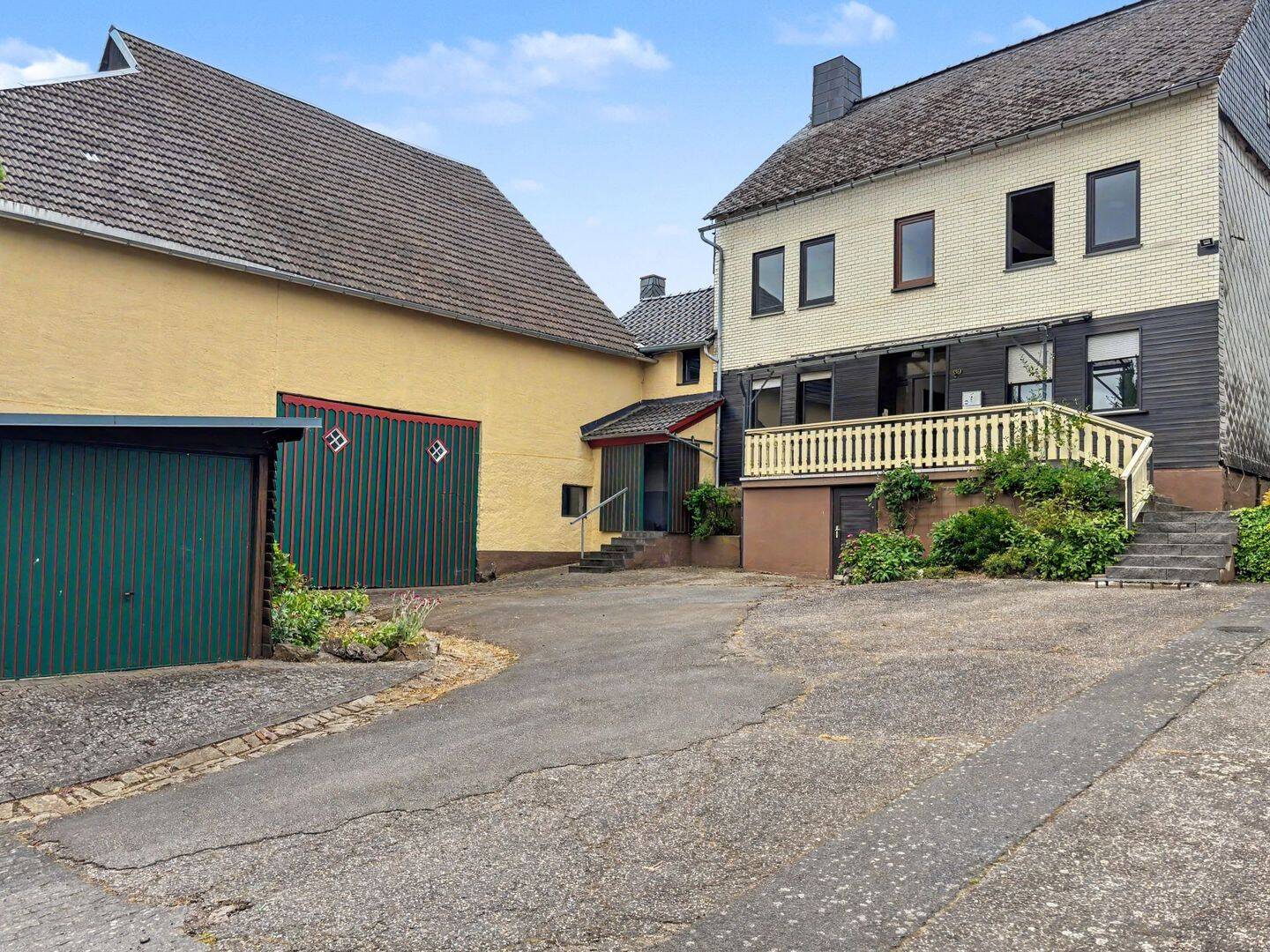Einfamilienhaus in Macken – Ruhiges Wohnen mit der Natur als Nachbarn, 56290 Macken