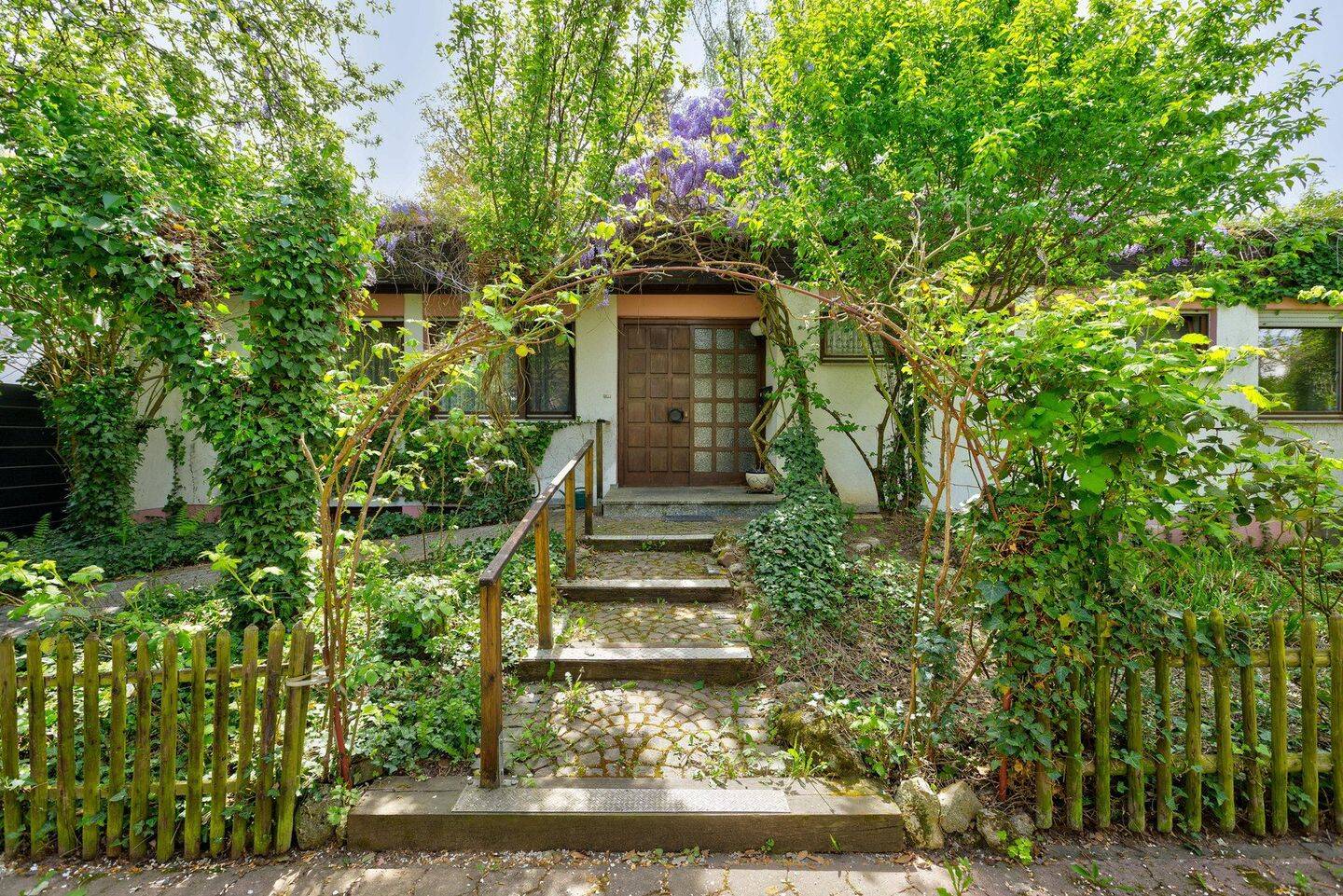 Freistehendes Haus mit Naturgarten (Biotop) und Dachgarten, 55128 Mainz (Bretzenheim Oberstadt)
