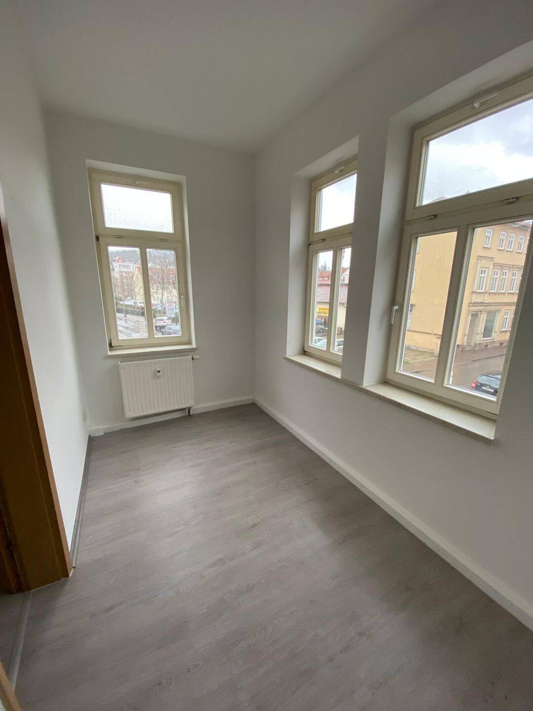 moderne 4-Zimmer-Wohnung mit EBK (ohne E-Geräte) in Arnstadt, 99310 Arnstadt