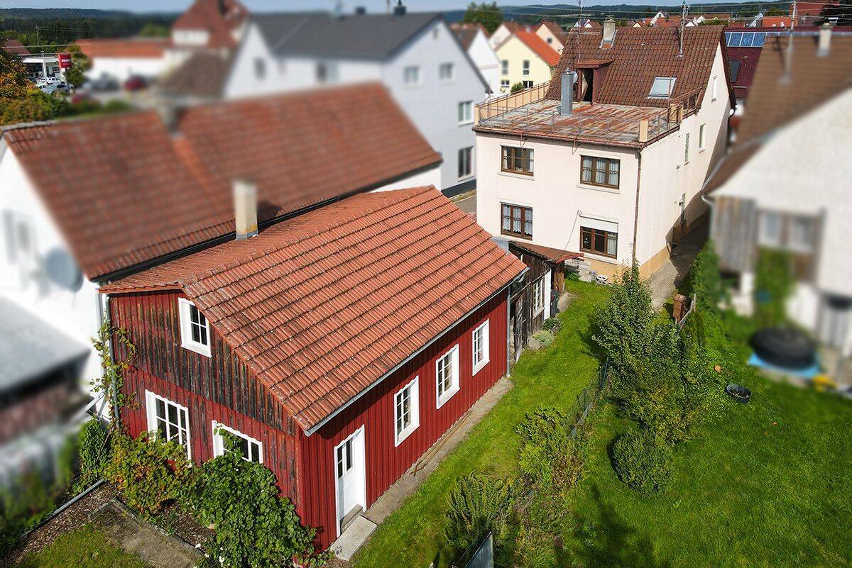 Perfekt wenn Sie Platz brauchen … Wohnhaus mit extra Werkstatt / Hobbybereich, 72474 Winterlingen