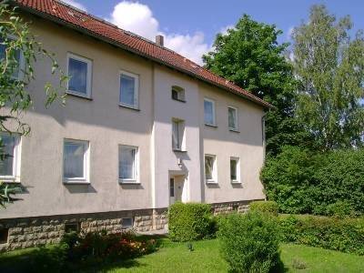 Renovierte 3 – Raum Wohnung * sehr ordentliches Wohnhaus in Röblingen am See * gepflegte Mieterschaft, 6317 Seegebiet Mansfelder Land