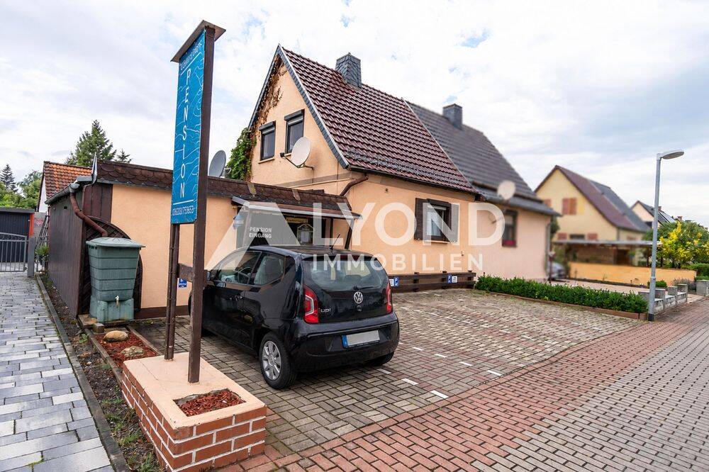 Vielseitige Immobilie – Etablierte Pension oder großzügiges Wohnhaus mit zahlreichen Möglichkeiten, 99098 Erfurt