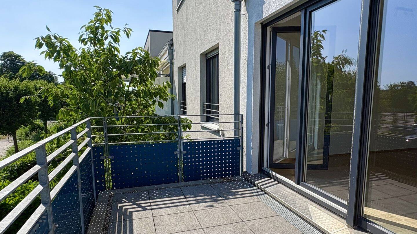 Attraktive 3-Zimmer-Wohnung mit Balkon in verkehrsgünstiger Lage, 40489 Düsseldorf (Angermund Kaiserswerth Kalkum Lohausen Wittlaer)